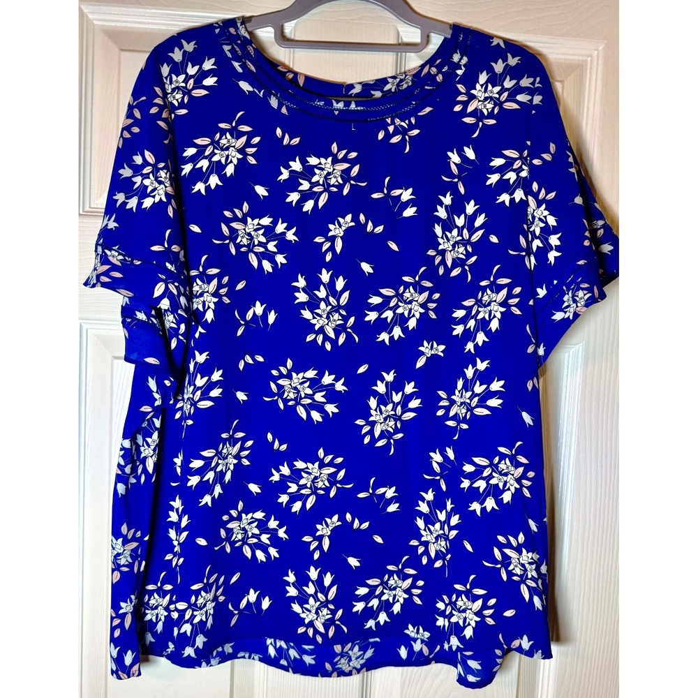 Liz Claiborne Royal Blue Large Blouse with Floral Print Short Flutter Sleeve